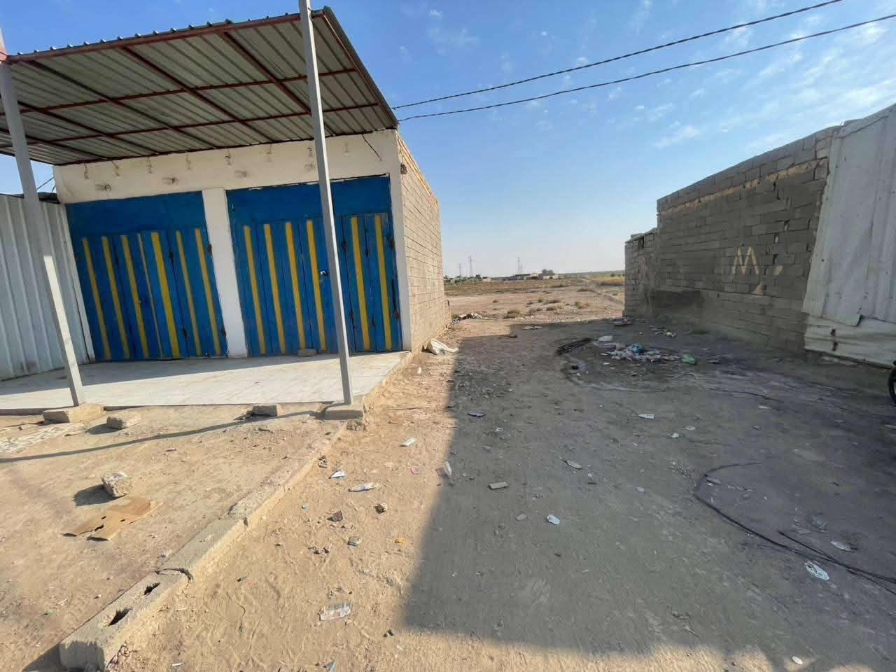 محلات تجارية للبيع بالدراجي ع الشارع العام مقابل الفرع بناء حديث بالاضافة سقفيه + محلات ثنين ارض فقط بعدهن بدون بناء السعر مناسب  الاستفسار الاتصال ***********📞
@إشارة
