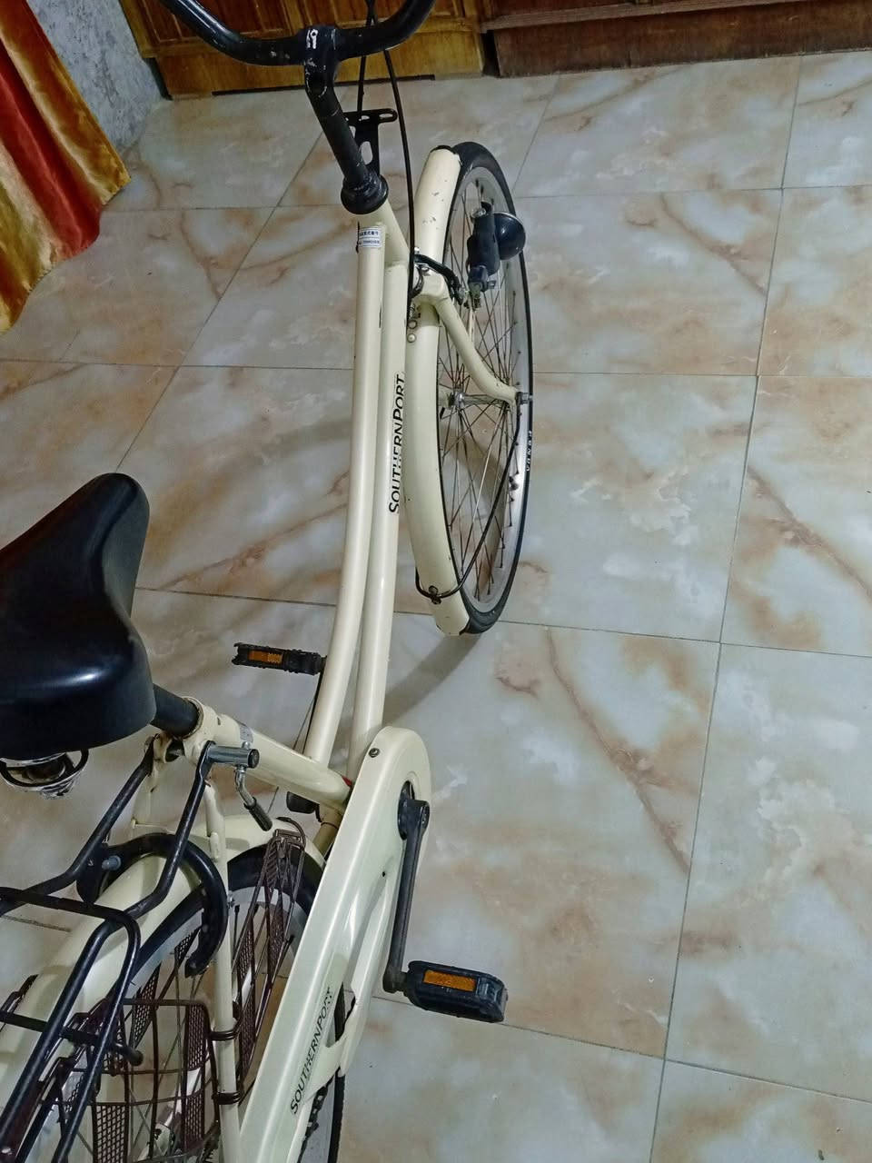 سلام عليكم با يسكل بنات للبيع حجم 26 البايسكل نظيف مال حاويه موديل 19 اصلي 🩷 الون حليبي مميز البايسكل النظافه 100/95 السعر خاص المكان بغداد الشعب اي نقص ما بي الاتصال على هذا الرقم واتساب *********** واتساب 🧿💝
