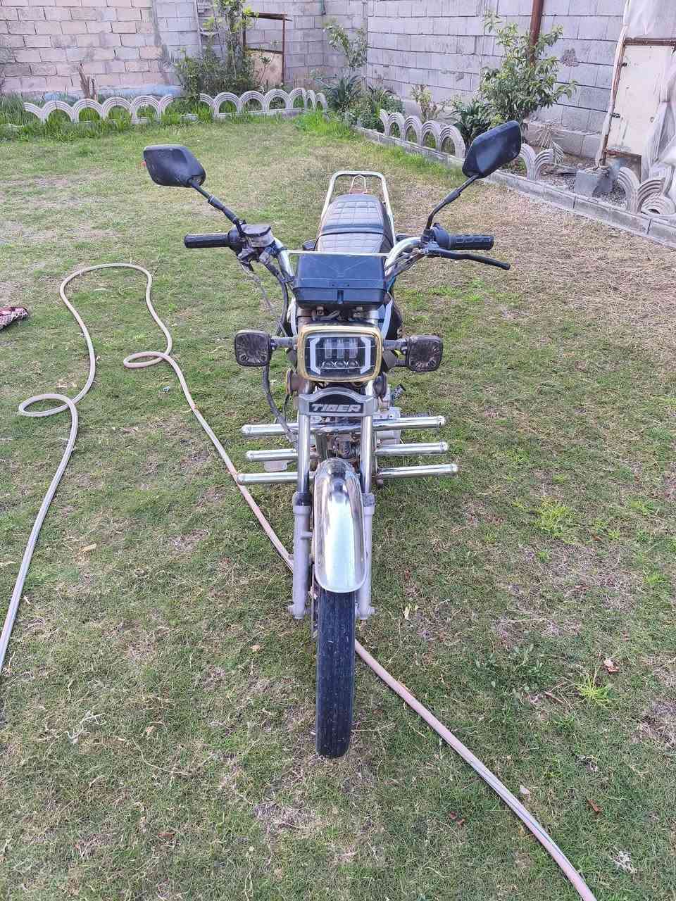 السلام عليكم موطور للبيع ايراني مرقم تحويل ثاني يوم كلشي بي شغال محرك مامفتوح موديل 2020   المكان النساف الفلاحات السعر مليون وبي مجال الرقم ***********
