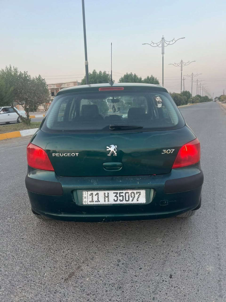 السلام عليكم
بيجو 307 موديل  2005 السيارة بأسمي سنويه لل2029 رقم انكليزي بغداد هزه جديده شرط تحويل ثاني يوم 
تخم تاير جديد بالكارتون
كير محرك مكفولات  شرط  
تبريد ثلج 🥶 تدفئه نار 
دشبولها شخط مابي
صدر خلفي وامامي كله جديد
باتري جديد 
كهربائياتها كلها شغالة مابيها شي ميشتغل 
السيارة شرط اي چطل مابيها 
💐 السعر 47 وبيها مجال بسيط 
السياره وضع شركه بدون صبغ او ضربه خارج او دواخل  بيها قطعه وحده بدون معجون او ضربة اثر جراد وشرط السونار ونضافتها تحكم 

للاتصال علرقم
***********
***********

