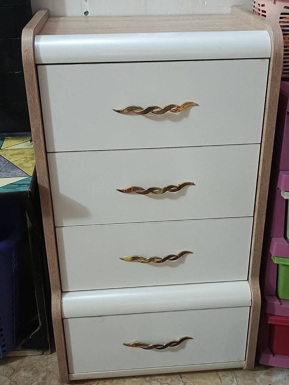 غرفه نوم تركي 11قطعه نضيفه استعمال قليل  بعد ميز بلازمه ضخم مامشدود العنوان نجف حي ميسان


**إذا كنت صاحب هذا الإعلان وتريد حذفه لأي سبب، رجاءا أرسل رسالة إلى الدعم الفني**