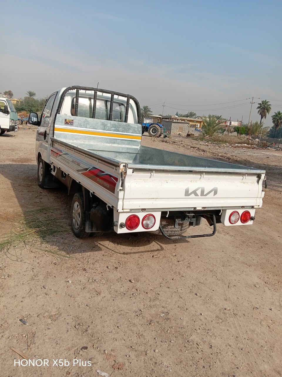 كيا 2025 مقفوله كفاله عامه ارقام طالعه تحويل باسمك ثاني يوم القائمه بالتاجيات سعر  سعر 167 وبيها مجال ***********  ***********
