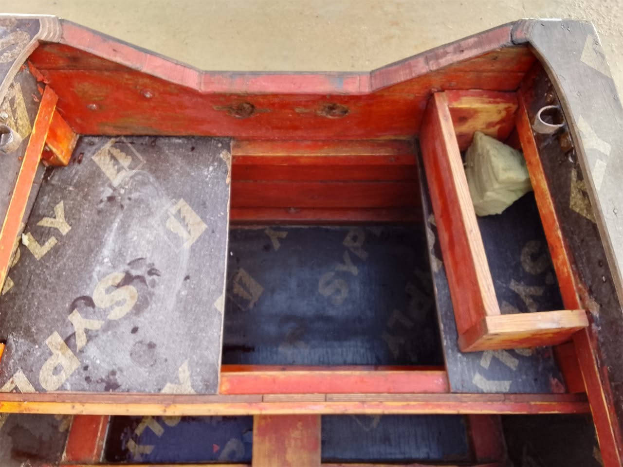 السلام عليكم 
اخوان موجود بلم حنشل للبيع مال مكينه 40 جديد مامشتغل غير موسم واحد السعر 750 وبي مجال بسيط 
لشراي يتصل على هذا الرقم ***********
