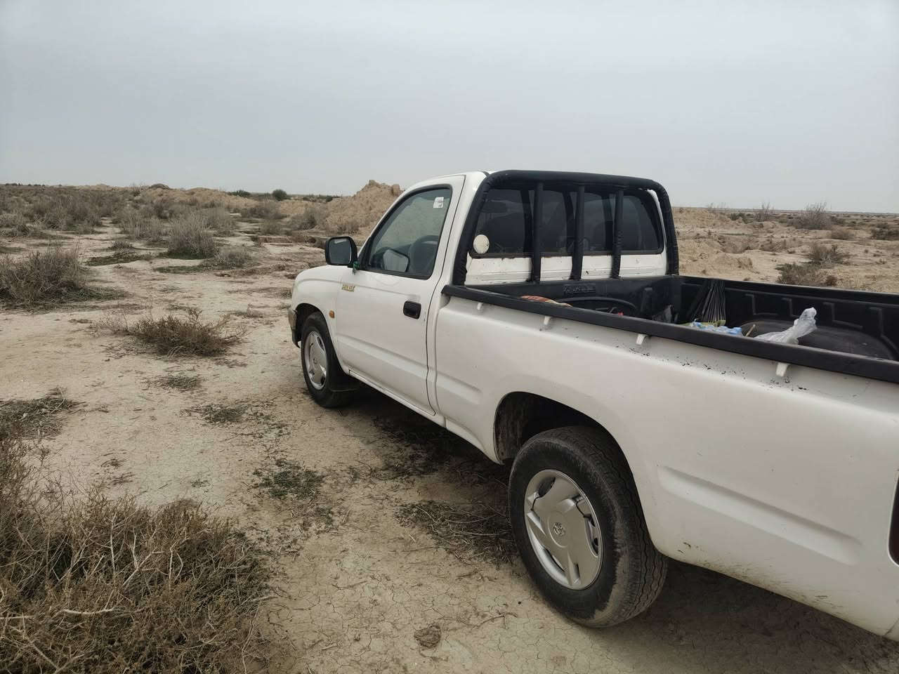 لسلام عليكم بيكم جمره 2001 مكفوله من الصبغ والمعجون سياره جديده بمعنى الكلمه //معروضه 90 وبيه مجال بسيط  بيع مستعجل//رقم بغداد بسمي مكان واسط رقم ***********//
