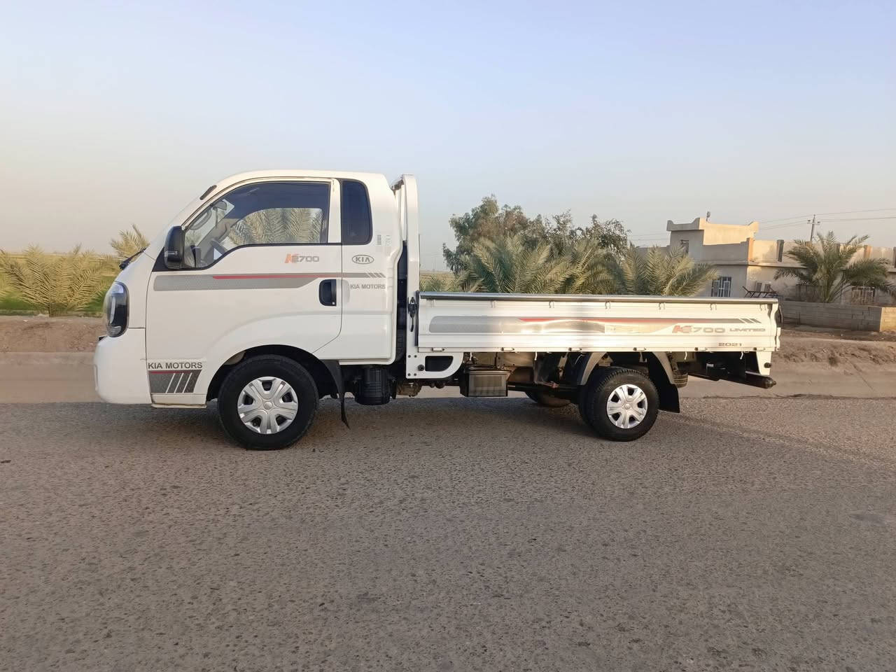 كيه 2021للبيع مكفوله كفاله عامه تحويل مباشر بأسمي سياره معروضه 137وبيه مجال بسيط للاتصال ***********
