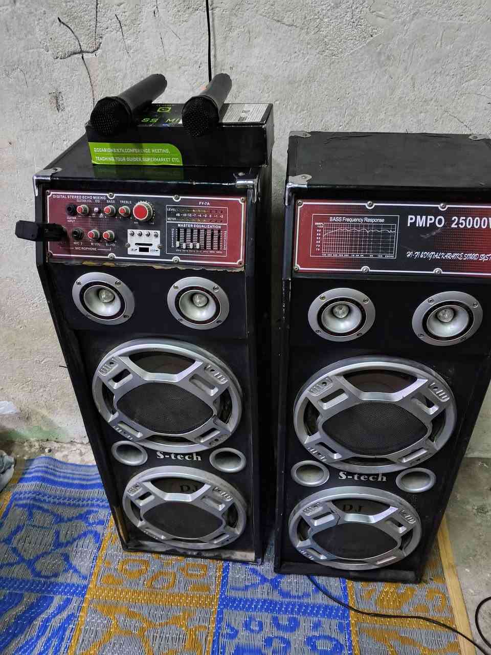 سماعات للبيع سعر 300وبيه مجال قليل


**إذا كنت صاحب هذا الإعلان وتريد حذفه لأي سبب، رجاءا أرسل رسالة إلى الدعم الفني**