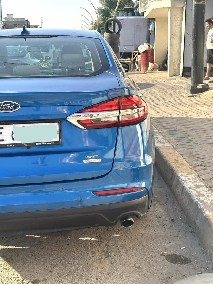 السلام عليكم فورد فيوجن 2019 للبيع فول مواصفات عدا الفتحة محرك 1500 تيربو 
بصمة 
رادار 
تحديد مسار 
نقاط عمياء 
شاشة ابل كار بلي 
تبريد قطعتين ثلج 
بيهة 3 قطع صبغ 
السعر 112 وبيهة مجال للشراي 
***********
