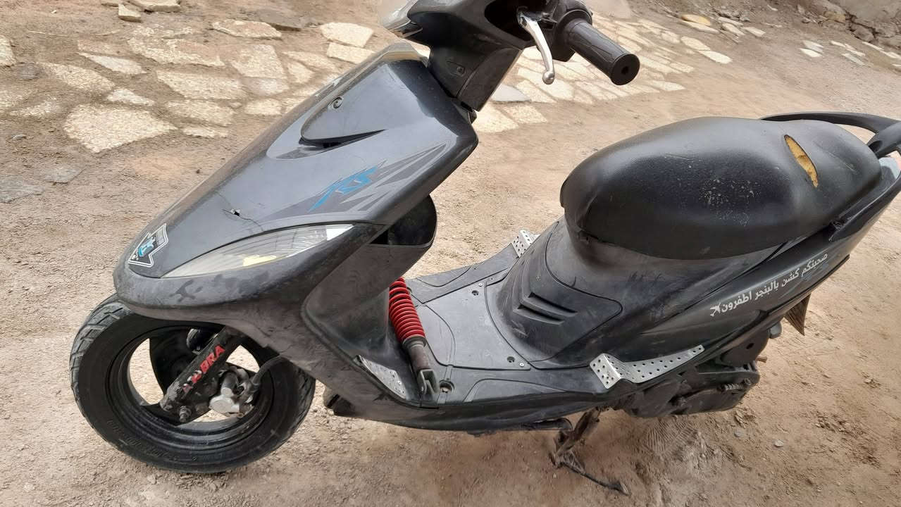 السلام عليكم ماكس عدله
بلاد مكينه مكفوله خرسه شلعه ومعدل 
دراجه كامله بس كفر تعبان 
٦٥٠ وبيهه مجال
***********
