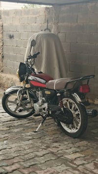 للبيع ٢٠٢٠ نضيف محرك وكير شرط كهربائيات شغاله السعر ٥٠٠ وبي مجال رقمي ...