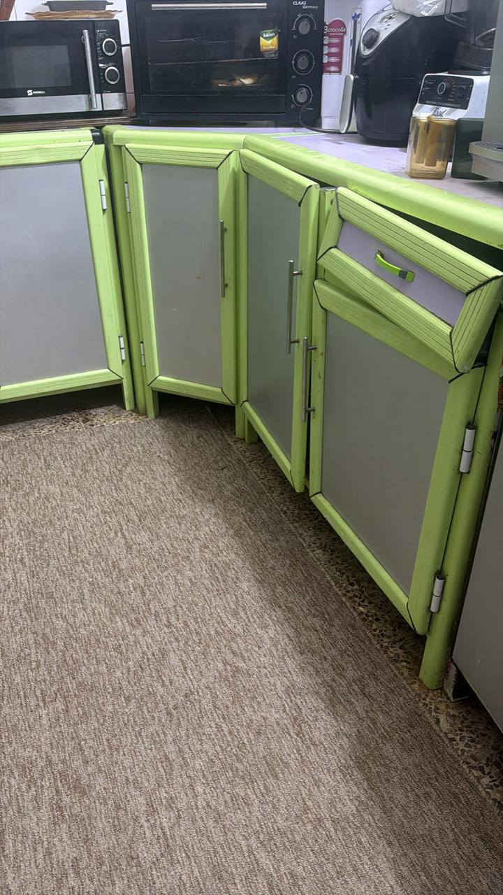 كاونتر ارضي فقط للبيع الطول تقريبا 3.75 مع ملحق قنينة غاز بغداد كرادة داخل السعر 350الف


**إذا كنت صاحب هذا الإعلان وتريد حذفه لأي سبب، رجاءا أرسل رسالة إلى الدعم الفني**