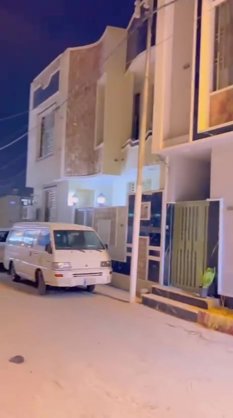 دار للبيع مساحه 50م طابقين بناء جديد سند 25 بحي زيتون للاستفسار اتصال ***********
