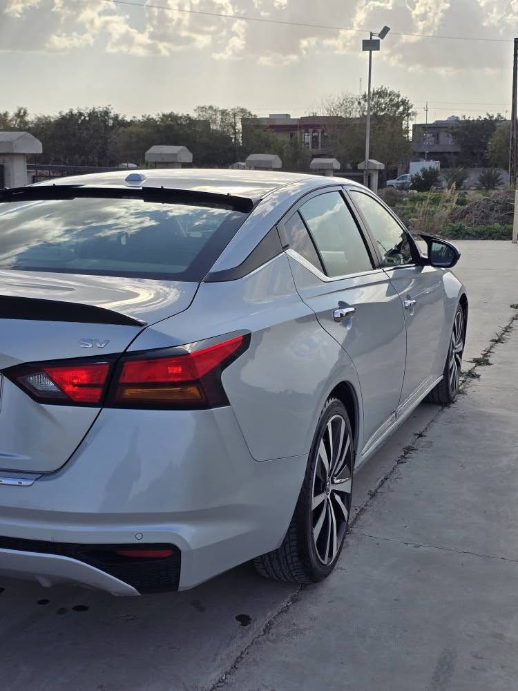 نيسان التيما 2022 امريكي ( فئة SV ) ✅
رقم سليمانيه الدولي مجدد تحويل مباشر
حجم المحرك 2500 على وضع الشركه ممفتوح برغي
سياره ماشيه 79 mi فقط
فحص السونر + صور الضرر بالمنشور
ضرر امريكا فقط البنيد صبغ بدون دواخل و بالعراق صارت بي شخطه بالبابين و جاملغ و بدلتهن تبديل بلادي شركه نفس اللون 
سعر السياره مناسب جدا 139 ورقه فقط 
عنوان ديالى / خانقين - معرض الجزيره
للاستفسار    *********** 
----------------------"_"---------------------"_"----------------------
مواصفات السياره فئة ( SV ) : 🔰 
• بصمة ابواب + بصمة تشغيل 
• تشغيل عن بعد  
• رادارات 360 درجه ( امامي + خلفي + جانبي )     
• كشنات  جلد + كشن كهربائي 
• لايتات زينون بلادي                                        
• توقف ذاتي مانع الاصتدام 
• مثبت سرعه + تحديد مسار
• تحكمات ستيرن 
• شاشه كبيره 
• كامره خلفيه
• ويل كروم  حجم 19
• بلاجكتور امامي 
• يدات نيكل خناقين, ديالى
