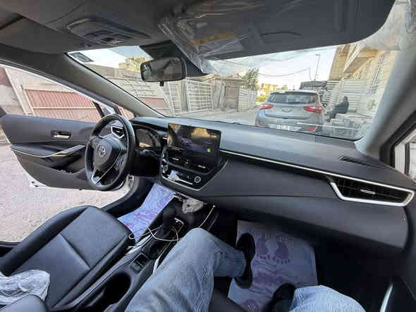 سلام عليكم 
كورولا هايبرد 
ماشيه 5000 وشويه
بيها رصعه صغيره بالجاملغ الخلفي وكم شخط الدعامية 
السياره جديده 
سعرها 148 وبيها مجال 
***********
