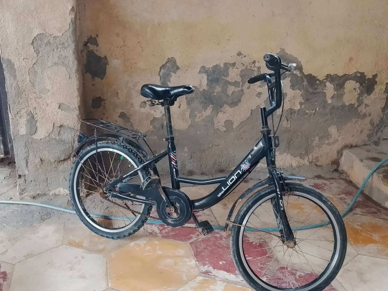 بايسكلات للبيع واحد حجم 26 واحد حجم 20 كلشي مابيهن بس 26 يرادله بايدان وال20 كلشي مابي حجم 20 أريده 50 وابي مجال 26 35 الاستفار على الرقم ***********
