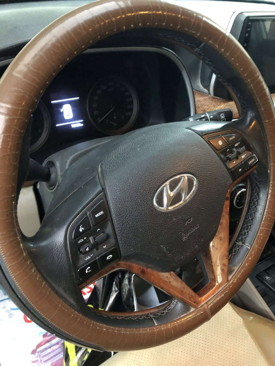 من رخصة الادمن توسان جيكي 2020ماشية73مكفولة كفالة عامة السعر 195قفلالاتصال ***********
