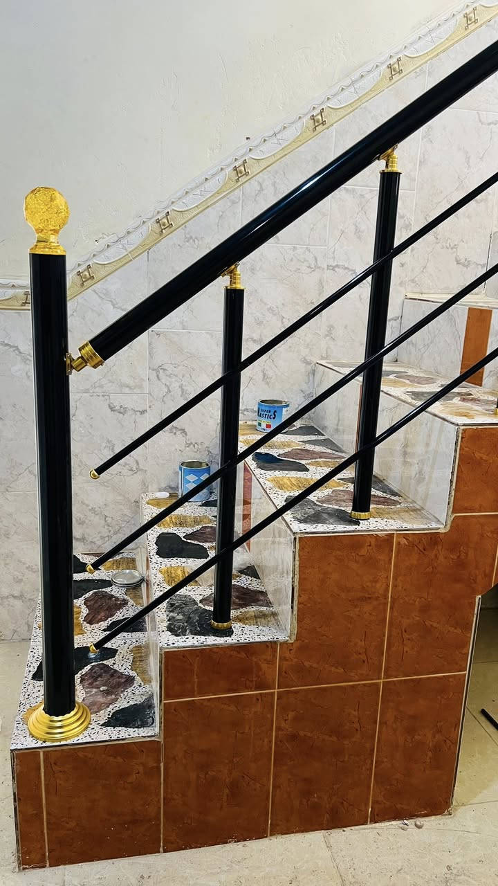 أعمالنا مستمرة ومتواصلة 😊⚒️🏠
جانب من أعمالنا  في صلاح الدين/ قرية المسحك ومبروك لأصحاب الدار🌹

تم تجهيز المنزل بمحجر درج  بوري مدور مواد تركية💯💯
❎السعر مناسب جداً
❎يتميز بالمتانة
❎مقاومة عالية ضد الصدأ

متوفر لدينا كل أنواع المحجرات بكافة الألوان والأشكال 
مربع ودائري وكذلك الجام والملكي
دقة وضمان في العمل والمواد
الأسعار مناسبة جداً وتنافسية. وبنظامي القسط والنقد
شعارنا الدقة والأتقان في العمل💪

للأستفسار
*********** 
 *********** واتساب
