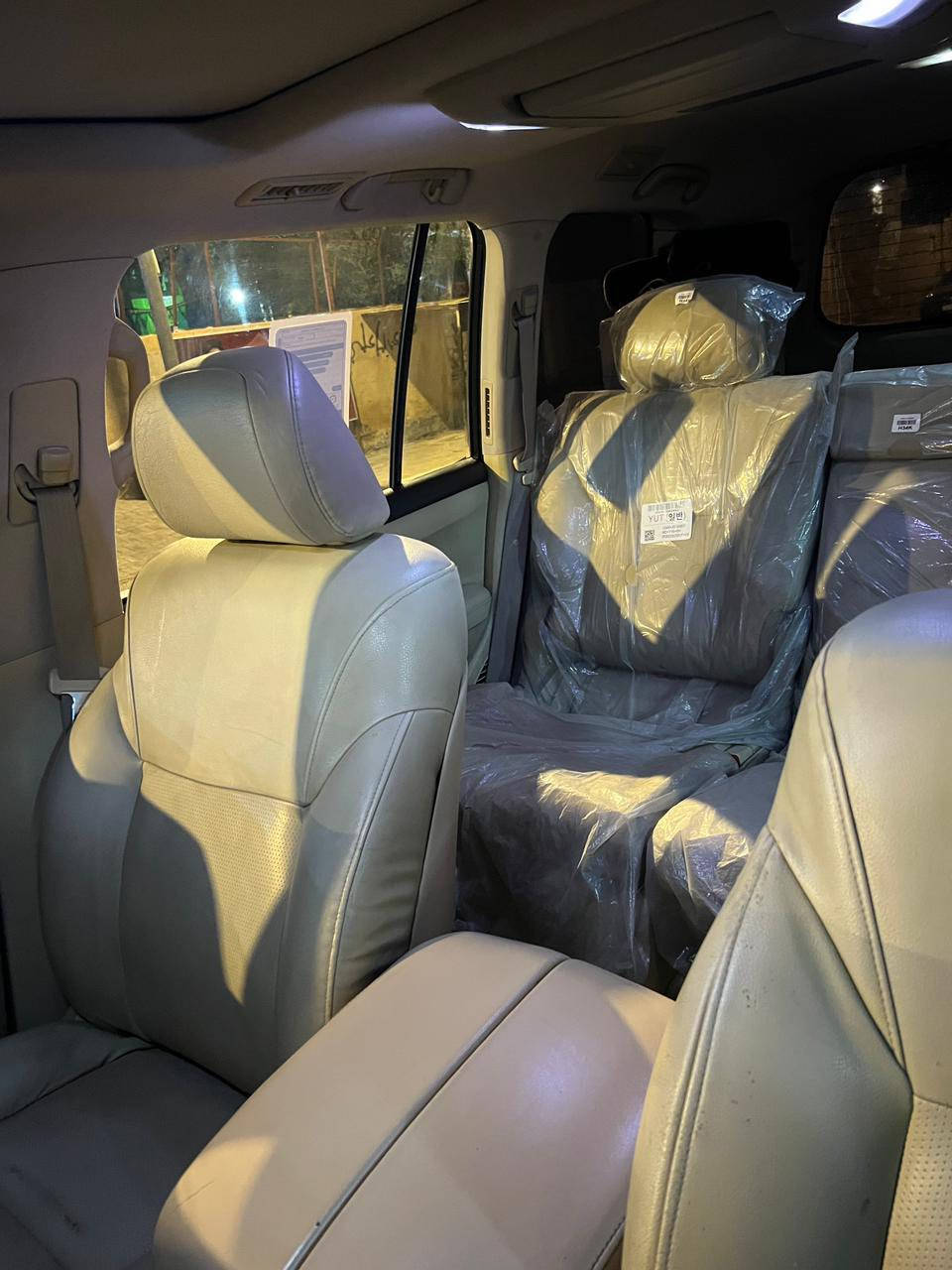 لكزز موديل 2009 رقم كروك  عليه كمرك بيه صبغ جاملغ امامي والباقي كفاله بيه او مرواس سعره 260 رقم عنوان بصره ***********
