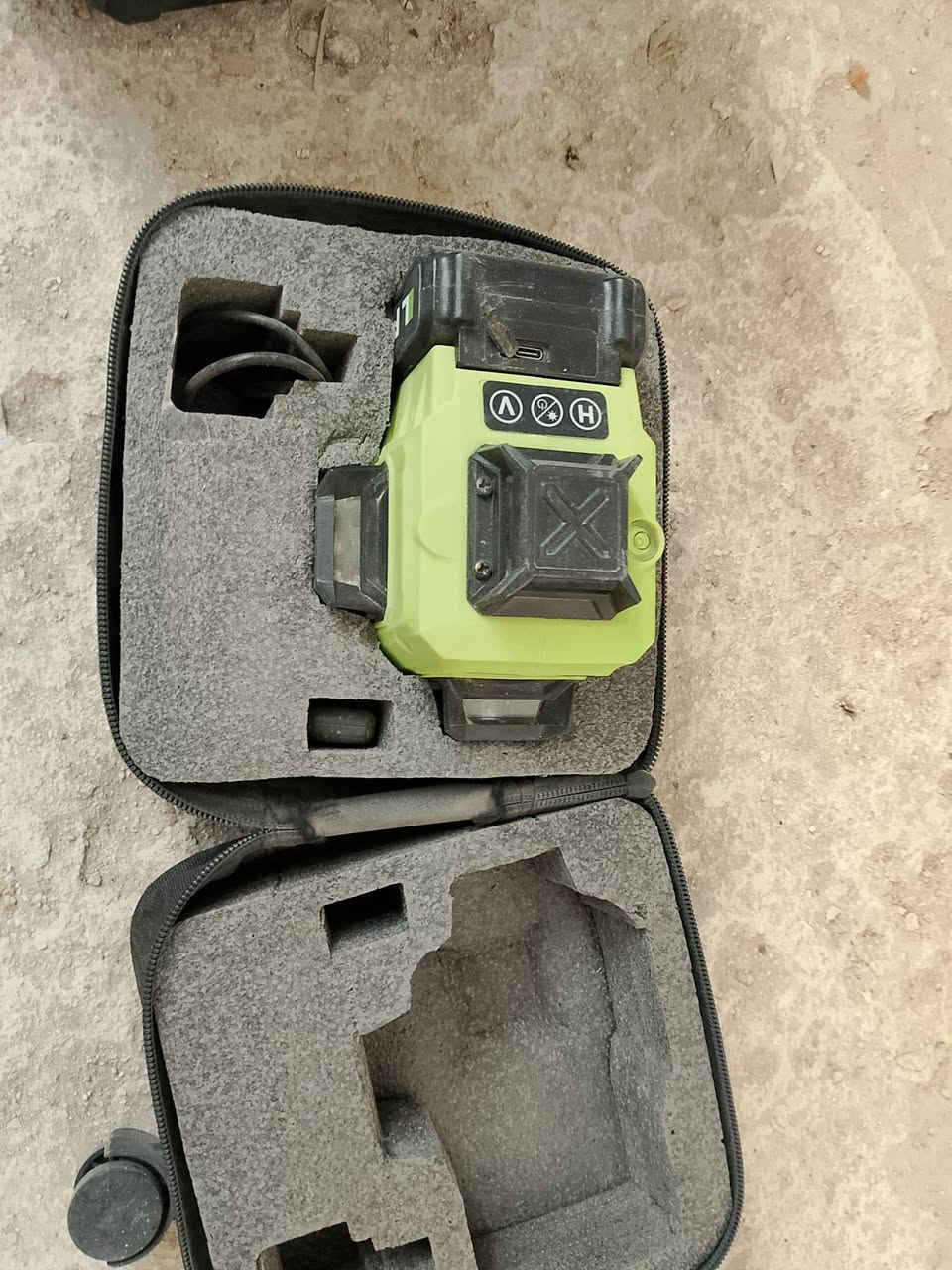 للبيع جهاز ليزر 4D احترافي16 خط
الجهاز بحالة ممتازة وشبه جديد.
يغطي 360 درجة (أفقي وعمودي).
خطوط خضراء واضحة جداً ودقيقة.
شحن عن طريق وصلة Type-C.
يأتي مع الحقيبة الأصلية.
المكان: كربلاء.
***********
