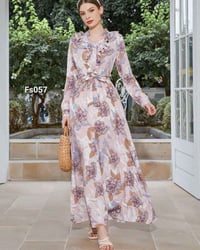 فستان مشجر • ياقة كشكشة • حزام خصر