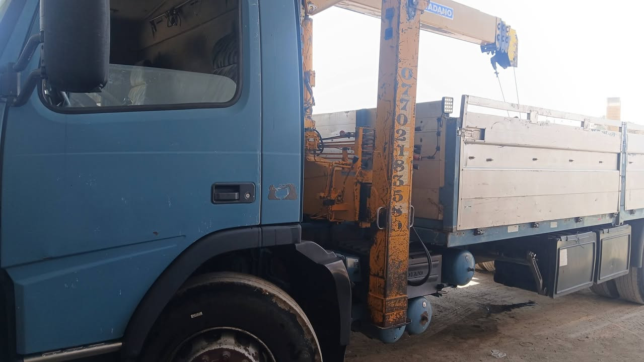 فالفو كرين 5طن للبيع 3سلايت رقم سليمانيه موديل 2001 رقم موبايل على واتساب ***********
