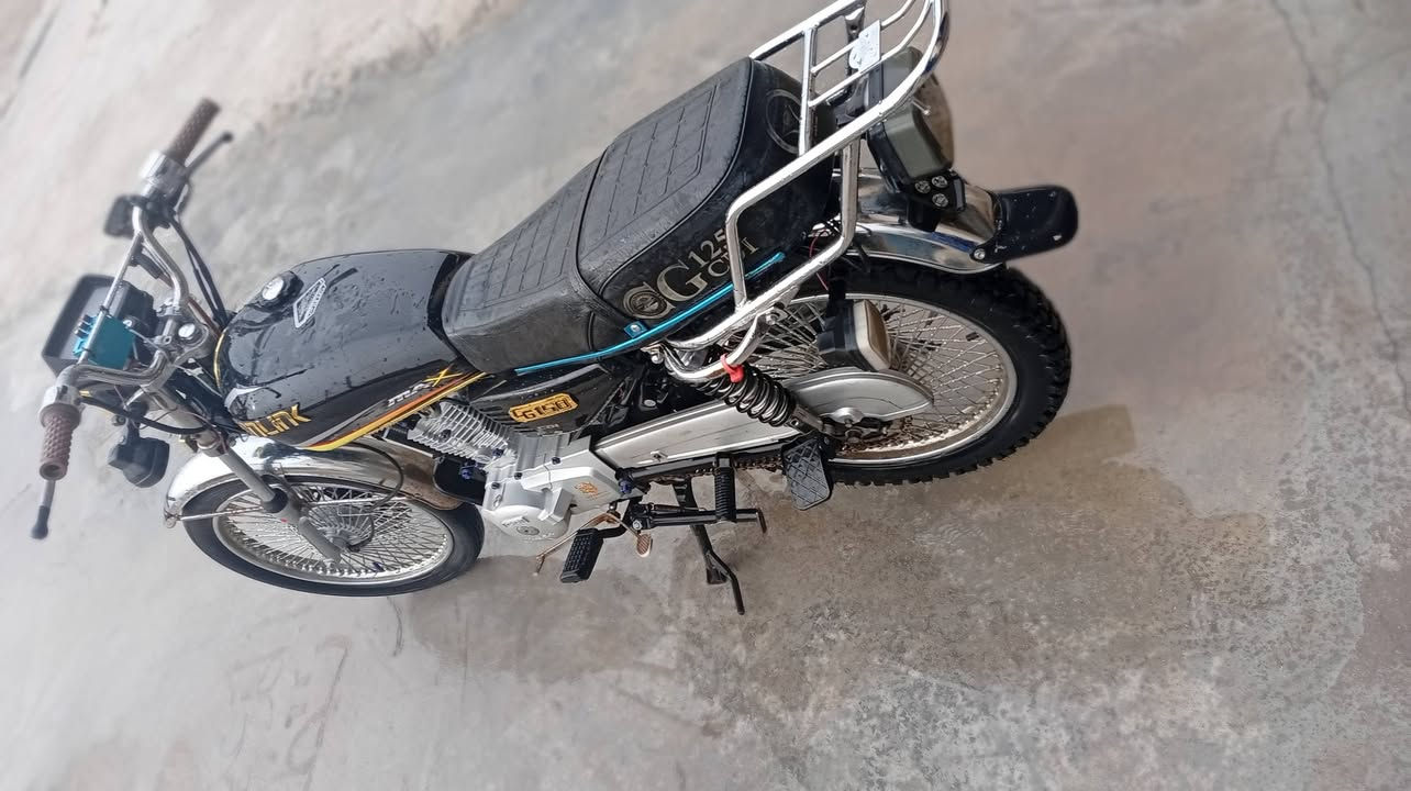 السلام عليكم تايكر للبيع موديل 24دراجه خير من الله برغي ما مفتوح منه بدون اوراق مكاني بغداد اليوسفيه السعر 500وبيه مجال


**إذا كنت صاحب هذا الإعلان وتريد حذفه لأي سبب، رجاءا أرسل رسالة إلى الدعم الفني**