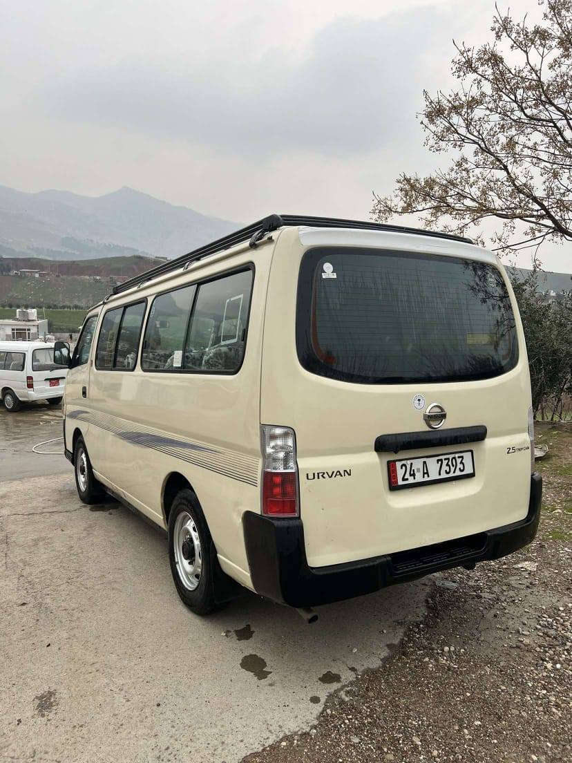 للبيع نيسان اورفان موديل ٢٠١١
رقم سنويه جديده طخم تايات محرك كير اكسن كلها بشرط للتواصل *********** /*********** واتساب
