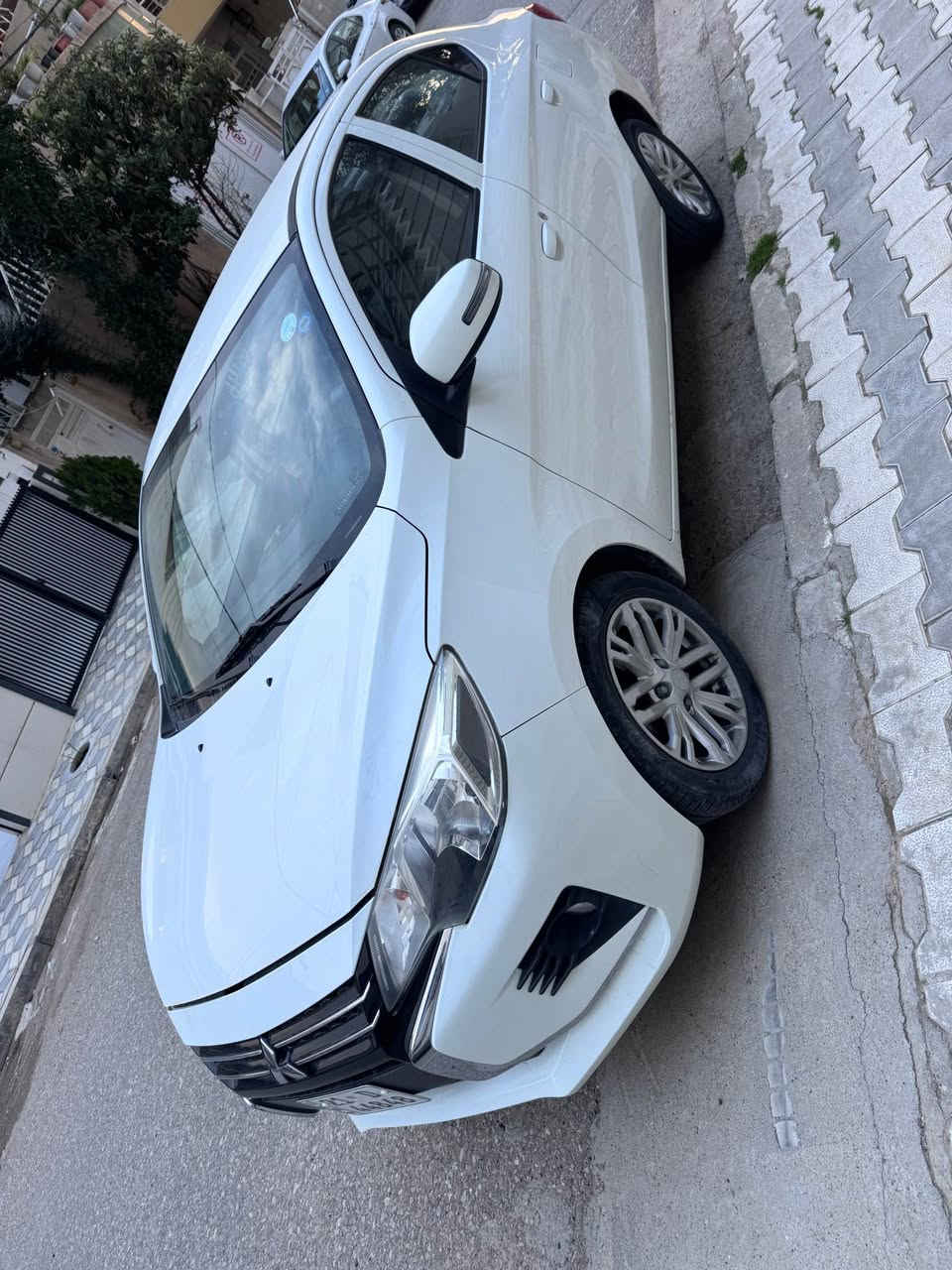 میرەج ٢٠٢٢ 
خلیجیی
سپی بەفری 
بێ بۆیاخ 
ناو سپی 
یەک قۆپی بچوکئ هەیە  سەنەوی تا ٢٠٢٩ تازەیە 
یەک دینار مسرەفی تیا نیە 
بۆ بەنزین دەرجە یەکە کامێراو شاشە گەورە 
بلوتوس 
سوکان ڤۆلێۆم 
تحدید سورعە
دوگمەی دژە خلیسک 
ئاوێنە کارەبا ئیشارەت 
بۆ نرخ پەیوەندی بکەن 
ناونیشان : سلێمانی
*********** السليمانية, العراق
