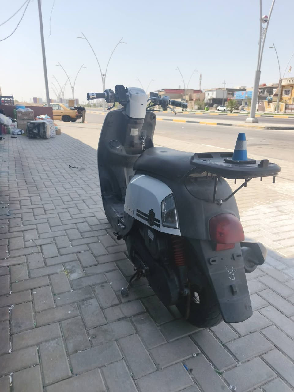بوليسي كابريتر مجفته تجفيت باله دراجه شي عله شي تخبل نعومه ورزانه ومعدل سعرها ٨٠٠ بيه مجال راسني واساب فقط ***********
