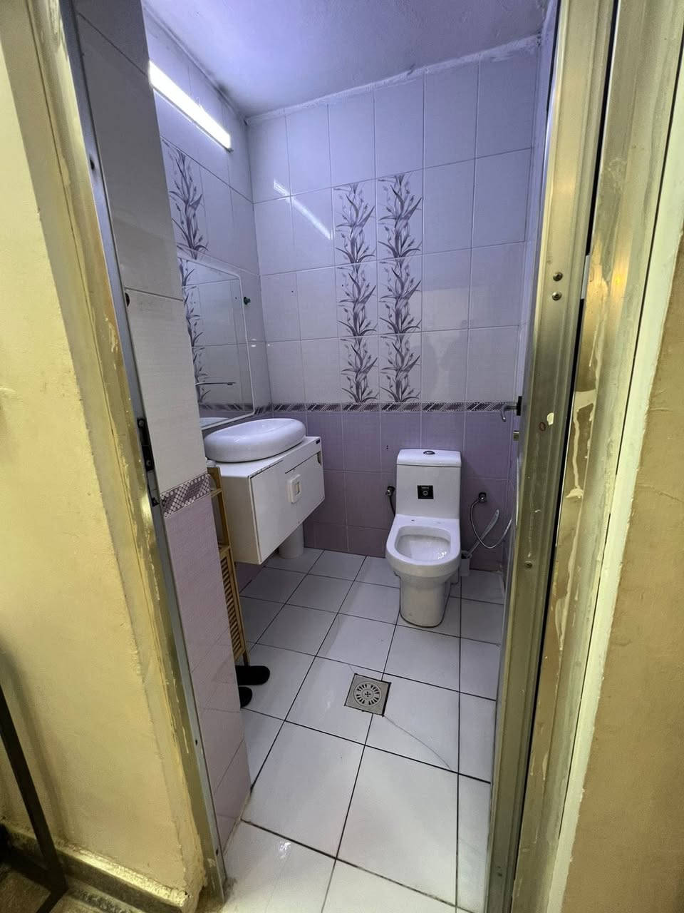 🔥دار كلاسيك للبيع المنصور حي- دراغ 
المساحة 142 متر - واجهة 4,75 متر 
شارع 12 متر / سعر جدا مناسب 

للاستفسار *********** وتساب 
مكتب أمير علي للعقار المنصور حي دراغ شارع جامع دلال الكبيسي نستقبل جميع عروض 

​#المنصور ​#حي_دراغ ​#دار_كلاسيك ​#عقارات_المنصور ​#المنصور_حي_دراغ
​#بيوت_المنصور
