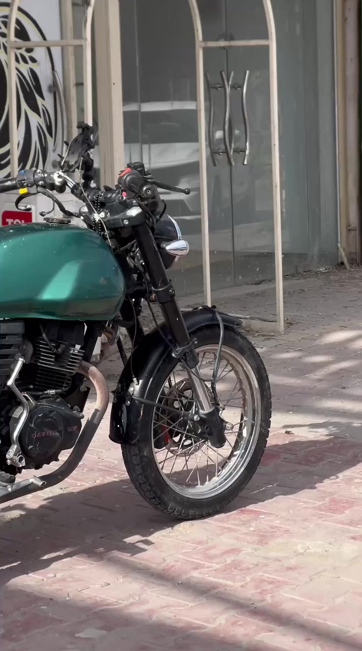 دايون لايتي للبيع
موديل ٢٠٢٠
طالعه بل ٢٠٢٢
لون رصاصي مصبوغ زيتوني

اوراق اصولي شرط الترقيم
الدراجه مجفته مره وحده والتجفيت كله بلادي اصولي
الدراجه بيه شويه نقوصات بسيطه

السعر مليون وبيه مجال شويه
جماعه ال ٧٠٠ ماكو مجال
المكان كربلاء حي الموضفين


**إذا كنت صاحب هذا الإعلان وتريد حذفه لأي سبب، رجاءا أرسل رسالة إلى الدعم الفني**