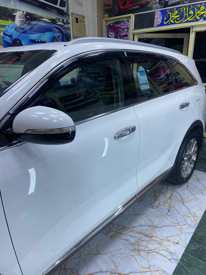 السلام عليكم
سيارة نوع سورنتو خليجي موديل 2020 رقم بغداد بأسمي 
فول موصفات عده البنراما سياره 6 اسلندر سبعة راكب 3 قطع تبريد مري شفط جنطه كهربائي  كامرة حساسات  شاشة كبيرة كشنات جلد شحن واير ليس السياره كفالة عامة من ضربة وصبغ وتبديل 
السيارة جديدة ماشية 108
كير مكينه حداديو تبريد كفالة عامة السعر 260 وبيها مجال
العنوان محافظة واسط
رقم الهاتف  ***********
***********
