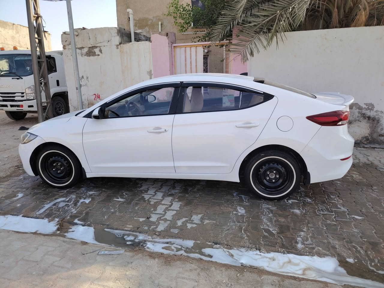 سلام عليكم انتره للبيع 18خليجي مكينه 2000 للتواصل ***********
