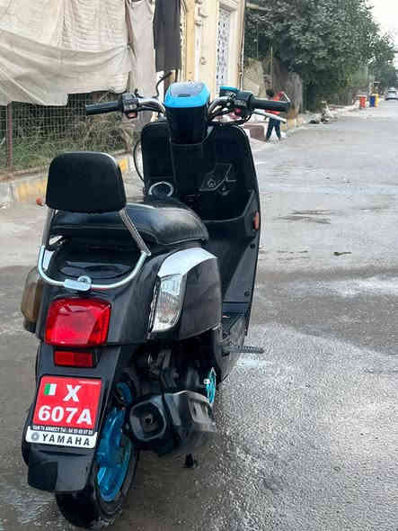 السلام عليكم دراجه ماكس بوليس ((مصطره نوزل)) للبيع واذا اكو امراوس اب سكنس جبلي نضيف وانطي فرق. ابلادي بلاديه 50 ((شرط الفحص)) ما بيها نقص الدراجه كامله مزوده تزويد خارجي اصلي.وصل بيه مال حاويه صارله شهر من طالع من الحاويه   
 دراجه نضيفه نضيفه مكينته ناعمه ماتسمعله صوت شلعه وا معدل شرط تاكل الكاع اكل السعر خاص مكاني ناصريه المركز  ‏‪
*********** خاص ما موجود اتصال وا واتساب ((جيب فيتر وياك))
