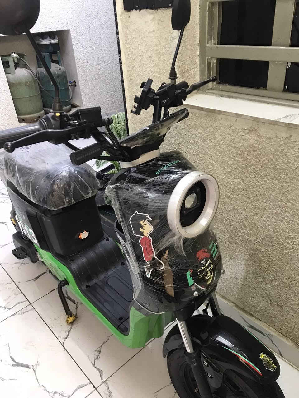 سلام عليكم
دراجه ار 9مديل 2025
5باتري 32امبير
سرعه 85حقيقي 
بيه اشاير  ودبل اشاره
لايت عالي ناصي 
الدراجه بيه هواي مواصفات 
السعر  390 مجال 
مكان بغداد البلديات 
الاتصال على الرقم ***********
