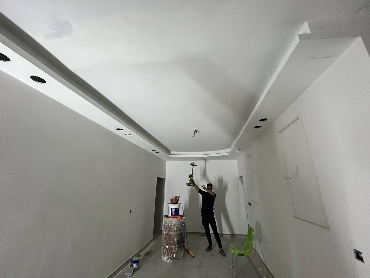 السلام عليكم كادر العمل متفرغ تماماً للعمل شغل مميز وسعر مناسب لبخ + صطار ومخمر + ديكورات داخلية وخارجية ***********

