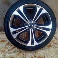 تخم ويل 4 كيا سيراتو حجم 17 السعر. 250 وبية مجال  للتواصل 07809448299