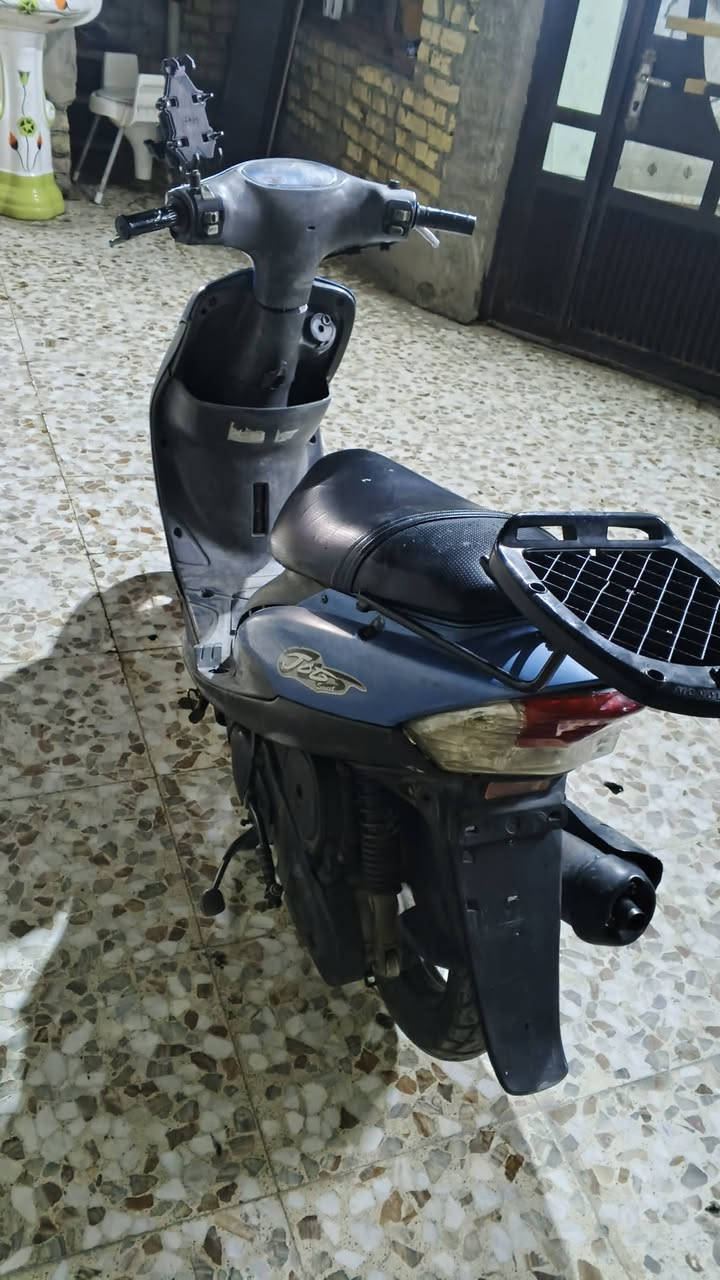 سلام عليكم دراجة ماكس للبيع شغاله كلها اي نقص مابيهة السعر 350 وبيهة مجال بغداد شارع الصحه ***********
