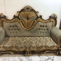 تخم للبيع عدد كراسي 2 وعدد كرويتة 3ب ٥٠٠ وبي مجال للاستفسار الاتصال عل...