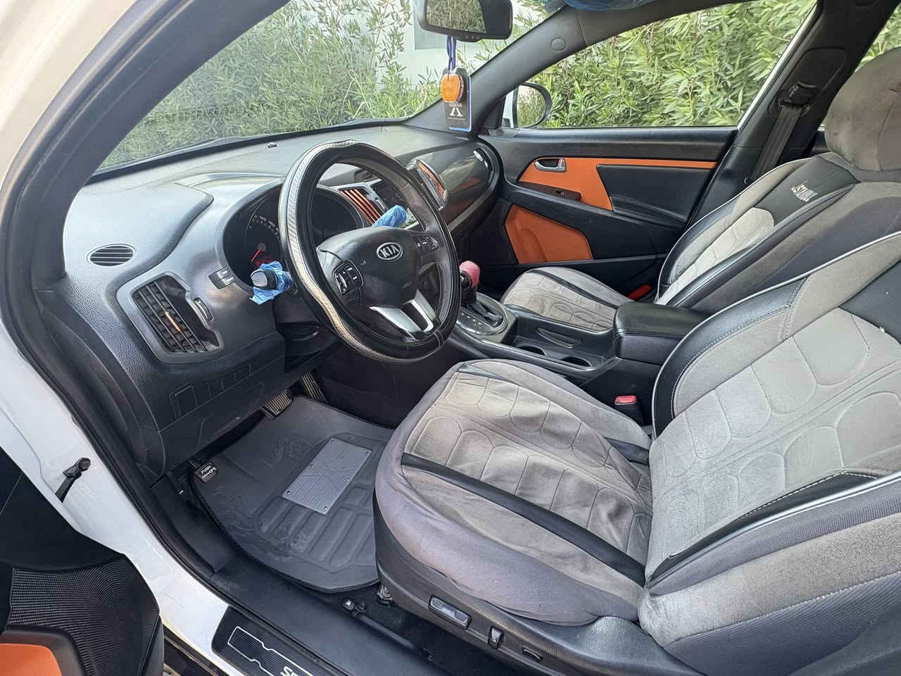 رمضان كريم كيا سبورتج خليجي رقم بغداد الجديد سياره جديده ماشيه ٩٢حقيقي استخدام شخصي مال بيت محرك وكير مكفولات ساره نضيفه حيل صبغ جاملغ بدون دواخل 
فوووول موصفات   السعر ١٣٢ مجال بسيط 
سقف بنرامه 
كشنات كهرباء
محرك 2000دوش 
مري شفط 
داخل لونين 
منظومه زنون 
كامره دواره حاكيه بلوتوث 
تحكم ستيرن جهتين السعر اخوان ١٣٢ مجال بسيط للستفسار رقم صاحب سياره ***********
