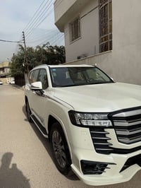 لاندكروز 2024 لمتد فول كامرات 360  بريم اصلي بدون برده لا شركات ولا شي...