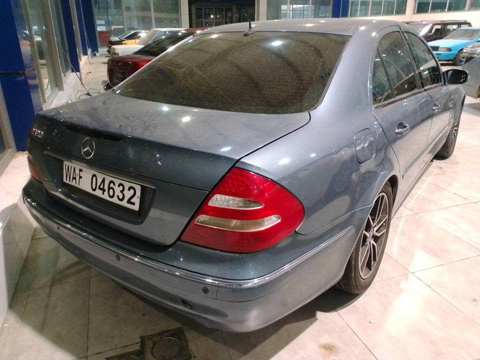 مارسيدس ئيكلاس محةوةر مؤديل ٢٠٠٤مةكينة ٣٢٠ ڤي ناوزةرد جلد كارةبا مةنةفئستي باشماغي لةگةلة تةنها دوو پارچةي بؤياخة سةقفو براوة كئشةي مةدةني گئرومةكينة بةشةرت نرخي ٦٣گؤرينةوةش دةكةم بةشتئك بةدلم بئ *********** أربيل, العراق
