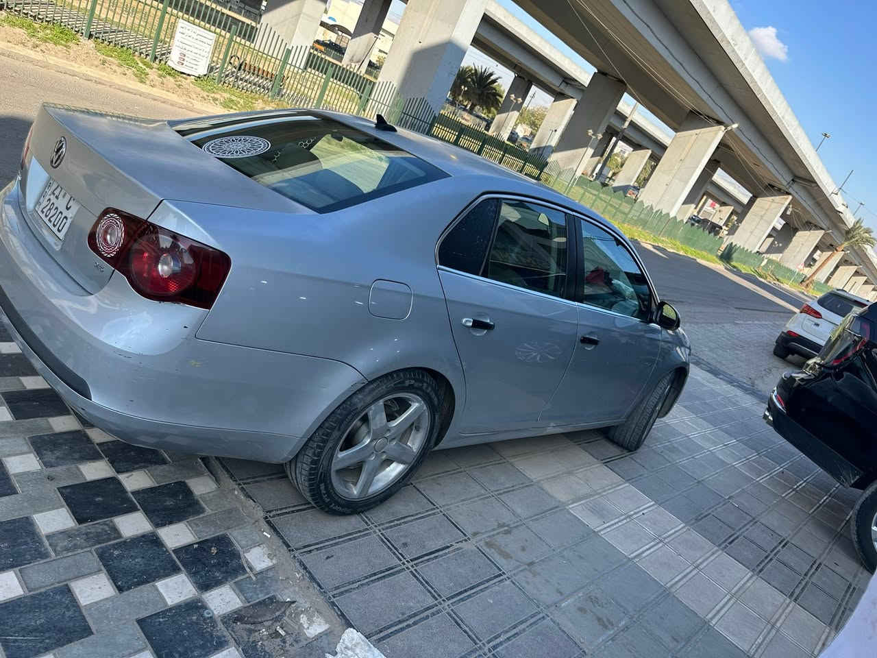 فولكسواكن جيتا 2010 Mk5 محرك 2500 السيارة مكفولة من الحادث والصبغ مكانين بارد بسيط رقم السليمانية الجديد 
على وضع الشركة داخل وخارج
السيارة جاهزة من كلشي
سلايت
تحكم جهتين
كشنات جلد وتدفئة وكهرباء
شاشة
كروز سرعة
ويل كب
وبعد بيها مواصفات
السياره فول ماعدا البصمة والكاميرا
شاشة اعطال
مكاني بغداد حي الجامعة
السعر 70 ورقة بيها مجال بسيط
***********
