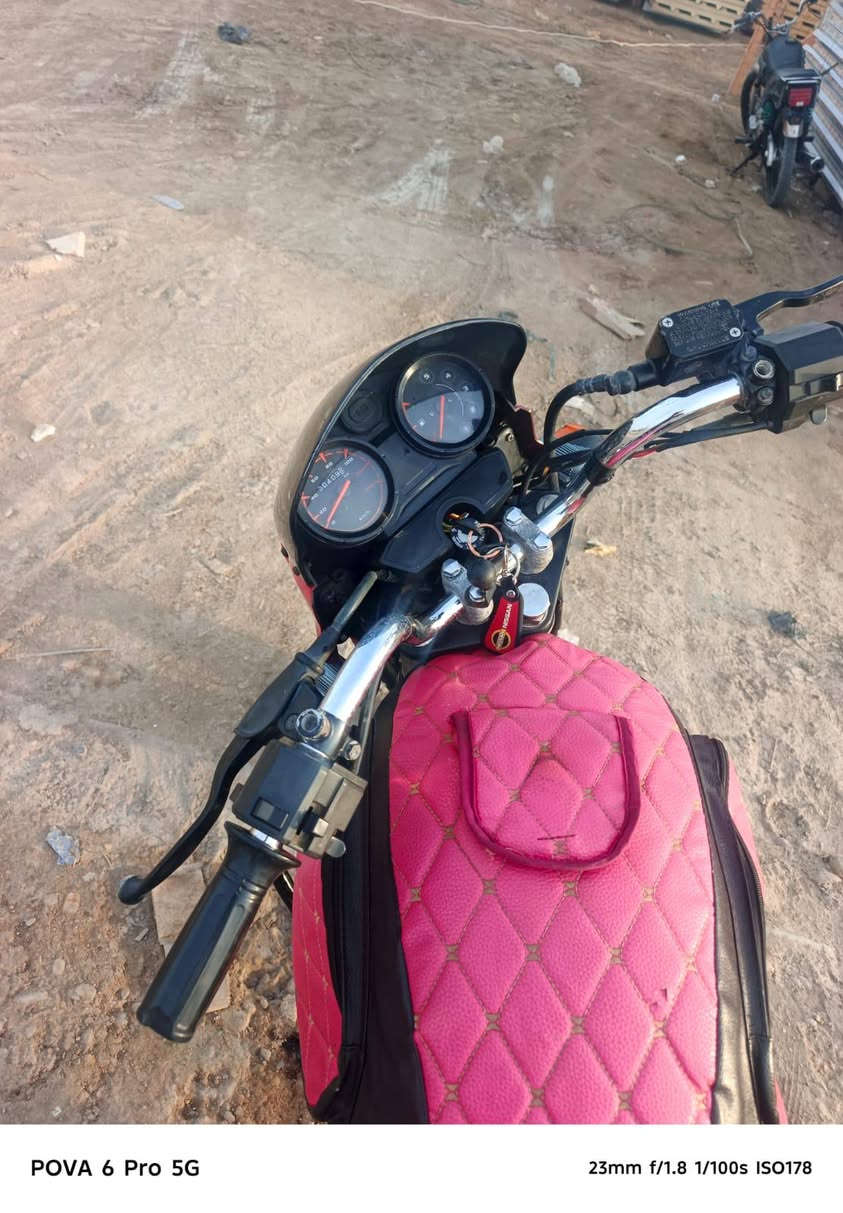 بوكسر مكفول. رقم وسنويه بسمي
البصره الهوير ***********
