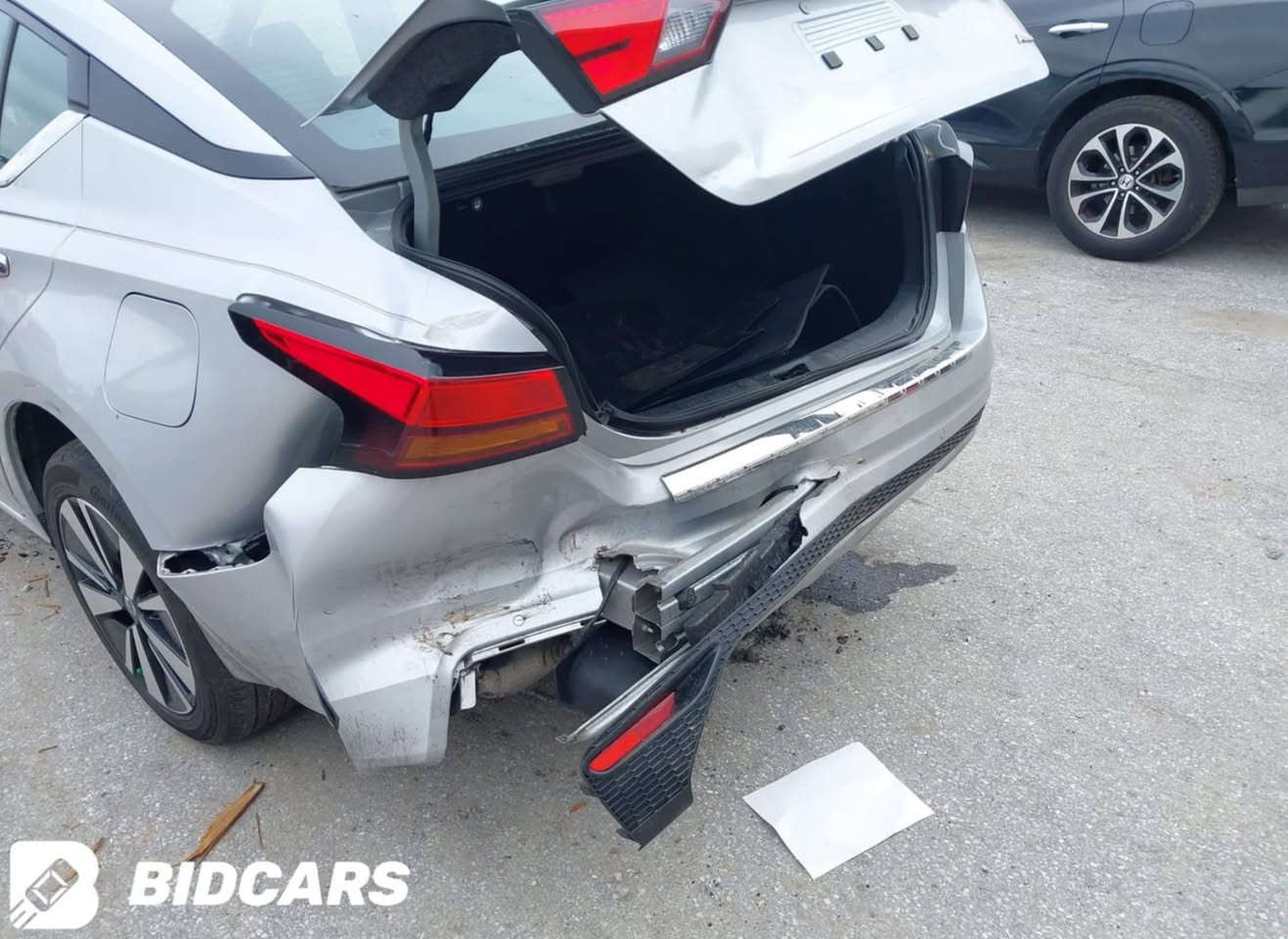 التيما 2022 مرقم اربيل بدون صبغ فقط بارد وحادثها كلش خفيف السياره نظيفه حيل وسعرها 185 وبيها مجال السياره فول مواصفات فتحه سقف وبصمه ورادار امامي خلفي وجوانب وبريك بصمه وويل كب 
***********
