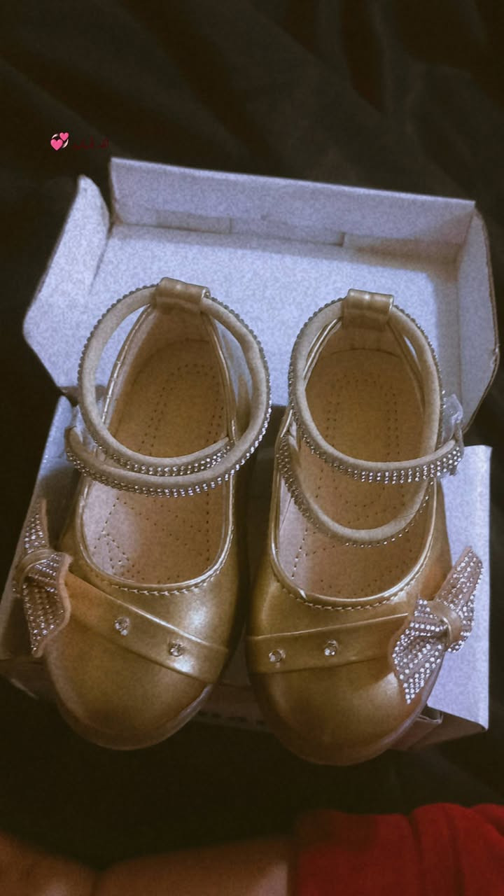 مرحبا بنات عندي هاي ملابس مال بنتي الله شاهد لابستهن مره لو مرتين حته الاحذيه تكرمون مالابستهن مره لو مرتين بس عود اضمهن للطلعه وزغرن عليها اريد ابيعهن الجنطه لا مال كبار مو مال اطفال الي تريد تشتري خلي تدخلي خاص


**إذا كنت صاحب هذا الإعلان وتريد حذفه لأي سبب، رجاءا أرسل رسالة إلى الدعم الفني**