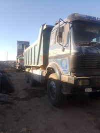 شاحنة • للبيع