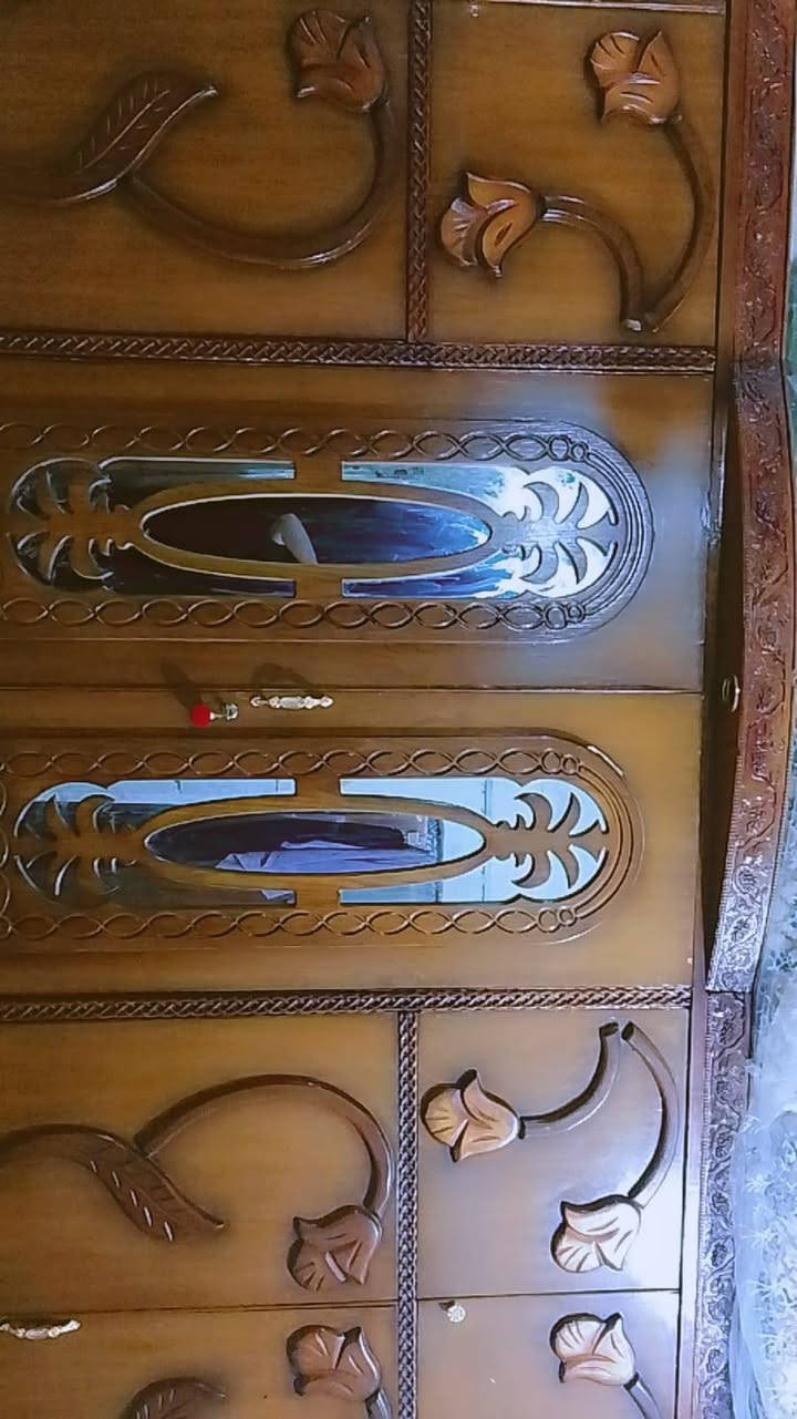 سلام عليكم اخوان غرفه صاج للبيع تفصال مو سوكاوي 6 بيبان قاطين كامله مابيه نقص سعر 650 العنوان البصره الحيانيه :رقم ***********
