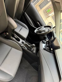 كورلا هايبرد بعدهه بحالة الزيرو ماشيه 8000 السعر 160 مكاني السيده تقاط...