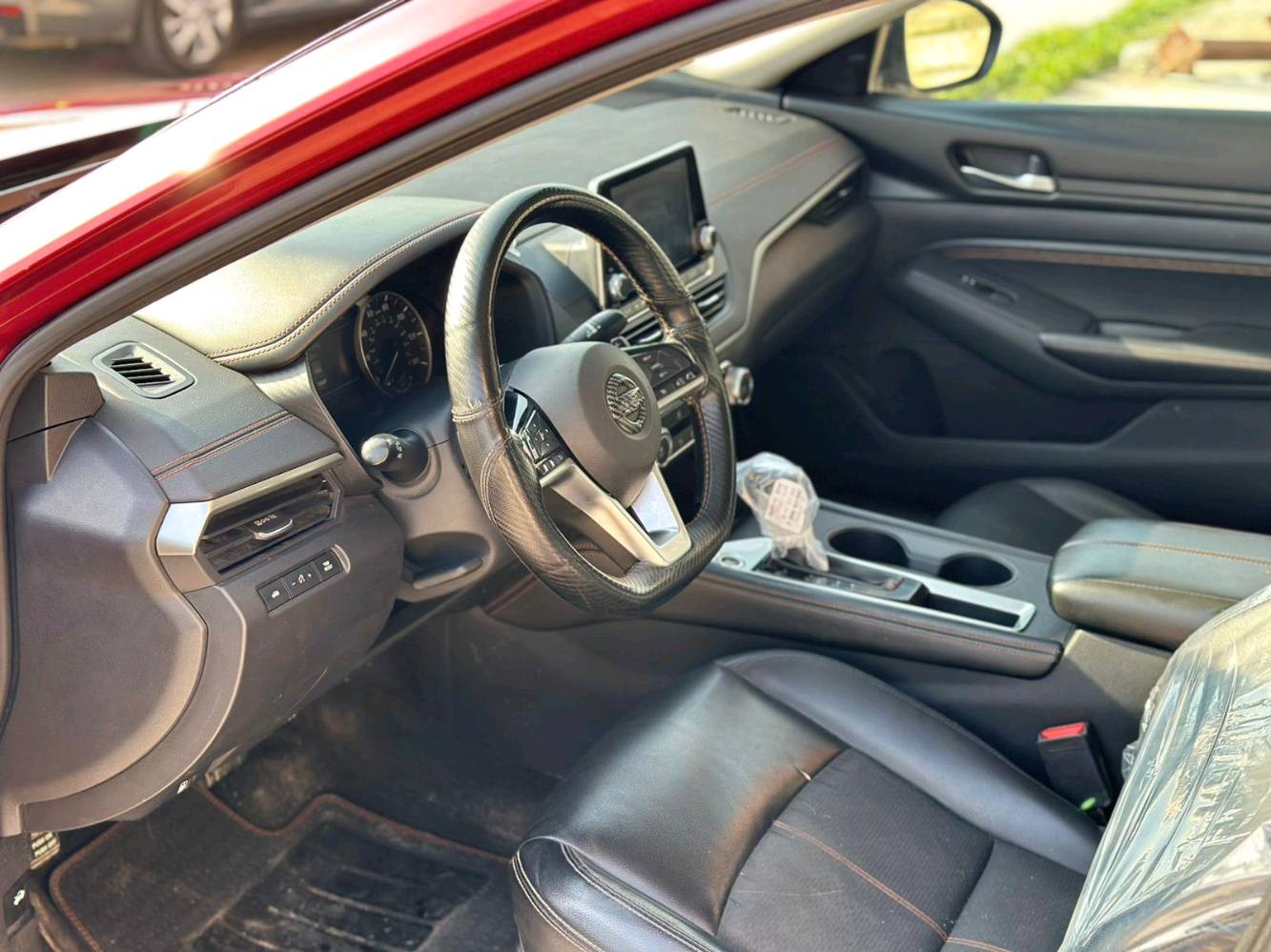 للبيع التيما SR 
موديل 2019
السعر 134
***********
الون ماروني 
تحكم ستيرن 
تثبيت سرعه 
كاميرا خلفي 
منضومه زنون 
رادار 360 درجة 
كشن جلد +كهرباء 
ويل كب بلادي 
سياره بدون ايرباك
ماشيه 78 ميل
سونر مرفق مع الصور
رقم أربيل سنويه رقم جديد 
تريد تحويل او وكاله
رقم الشاصي 1N4BL4CV5KC170165
مكان السياره ديالى خانقين