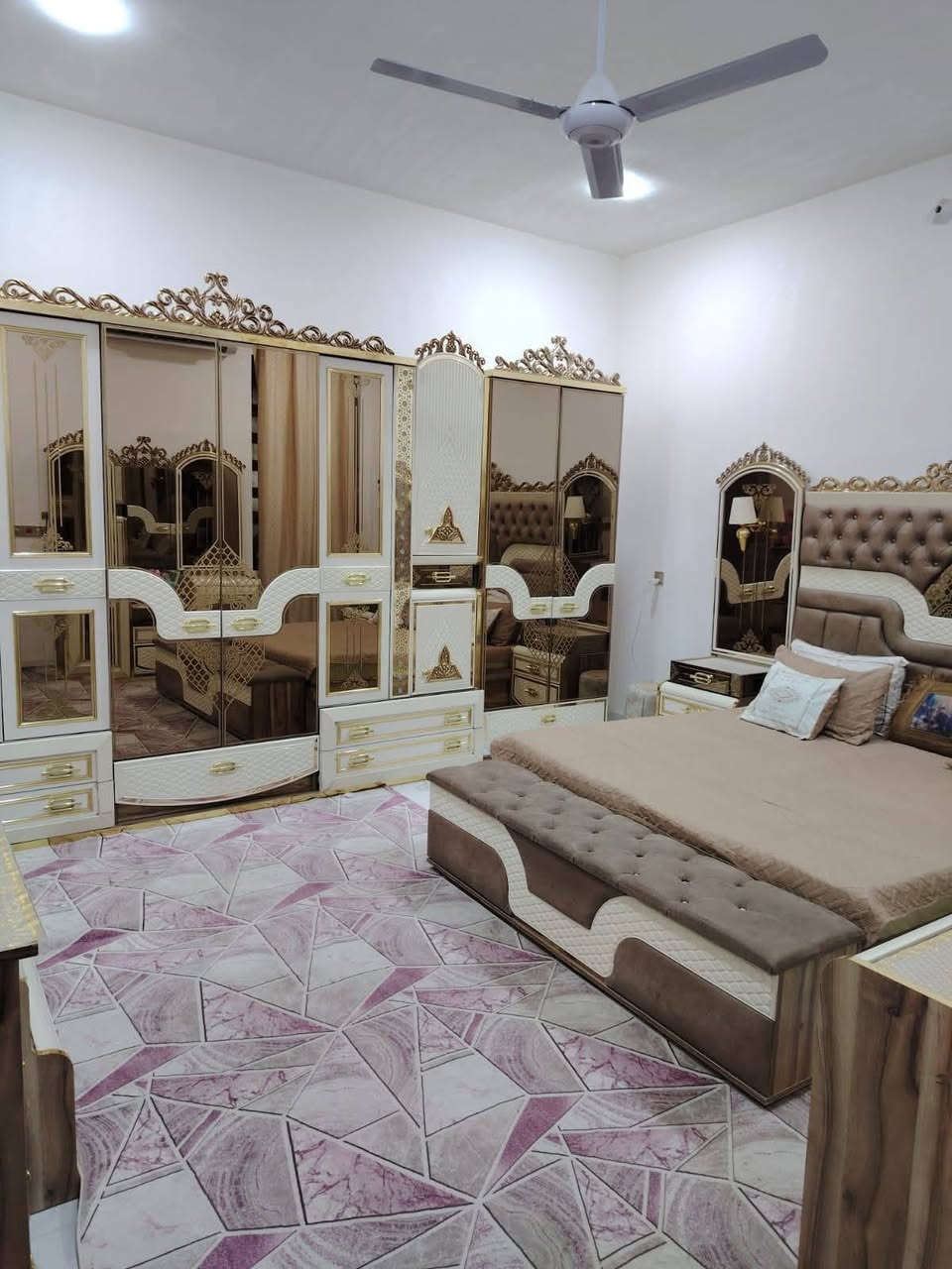 بيت للبيع ١٠٠متر ٥في ٢٠ بل رئاسه العبيدي شارع عشرين قرب معمل الغاز زراعي السعر ١٣٥ تليفون ***********
